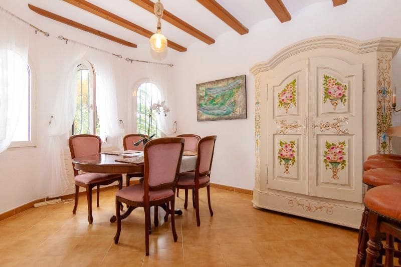 4 slaapkamer Villa te koop in Denia met zwembad garage - € 595.000 (Ref: 9212554)