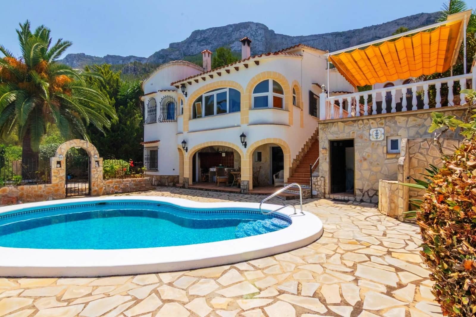 4 slaapkamer Villa te koop in Denia met zwembad garage - € 595.000 (Ref: 9212554)
