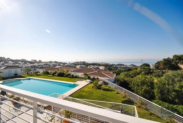 2 slaapkamer Flat te huur in Benalmádena pueblo, Benalmádena met zwembad garage - € 1.500 (Ref: 10028997)