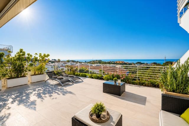 2 slaapkamer Flat te huur in Benalmádena pueblo, Benalmádena met zwembad garage - € 1.500 (Ref: 10028997)
