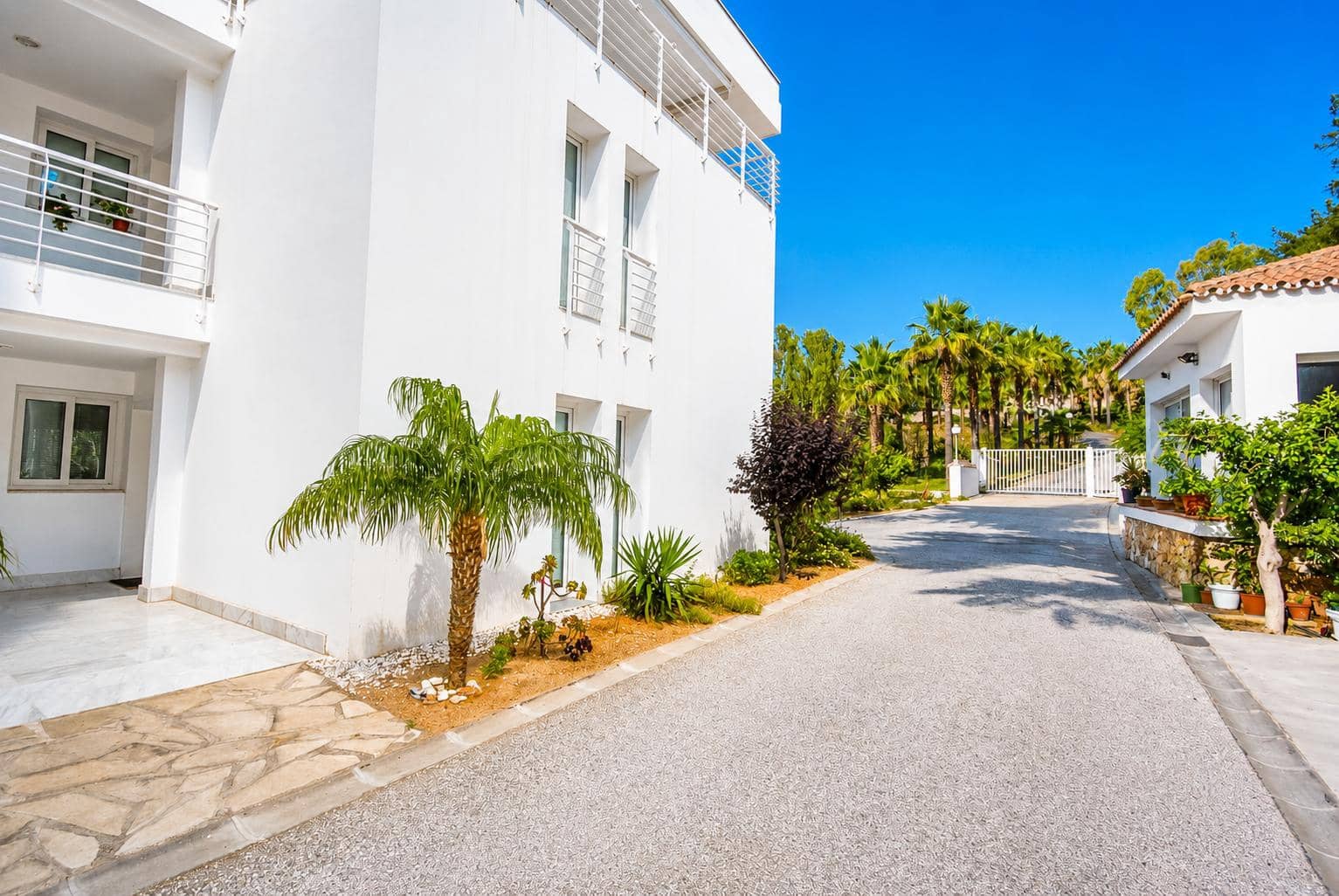 2 Zimmer Wohnung zu vermieten in Benalmadena mit Pool Garage - 1.500 € (Ref: 10028997)