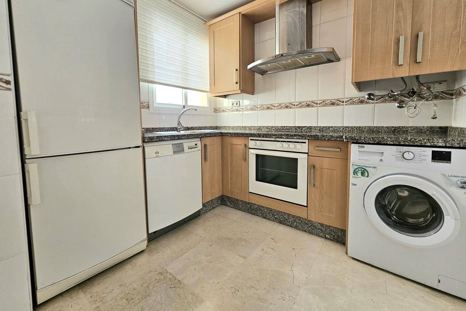 2 bedroom Flat for rent in Benalmadena with pool garage - € 1,300 (Ref: 10048537)