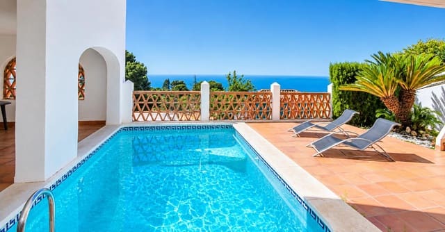 4 soveværelse Semi-Rækkehus til leje i Torremuelle, Benalmádena med swimmingpool garage - € 4.500 (Ref: 10101530)