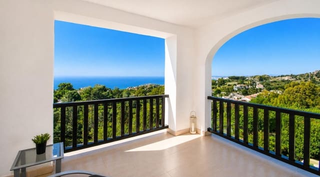 4 soveværelse Semi-Rækkehus til leje i Torremuelle, Benalmádena med swimmingpool garage - € 4.500 (Ref: 10101530)