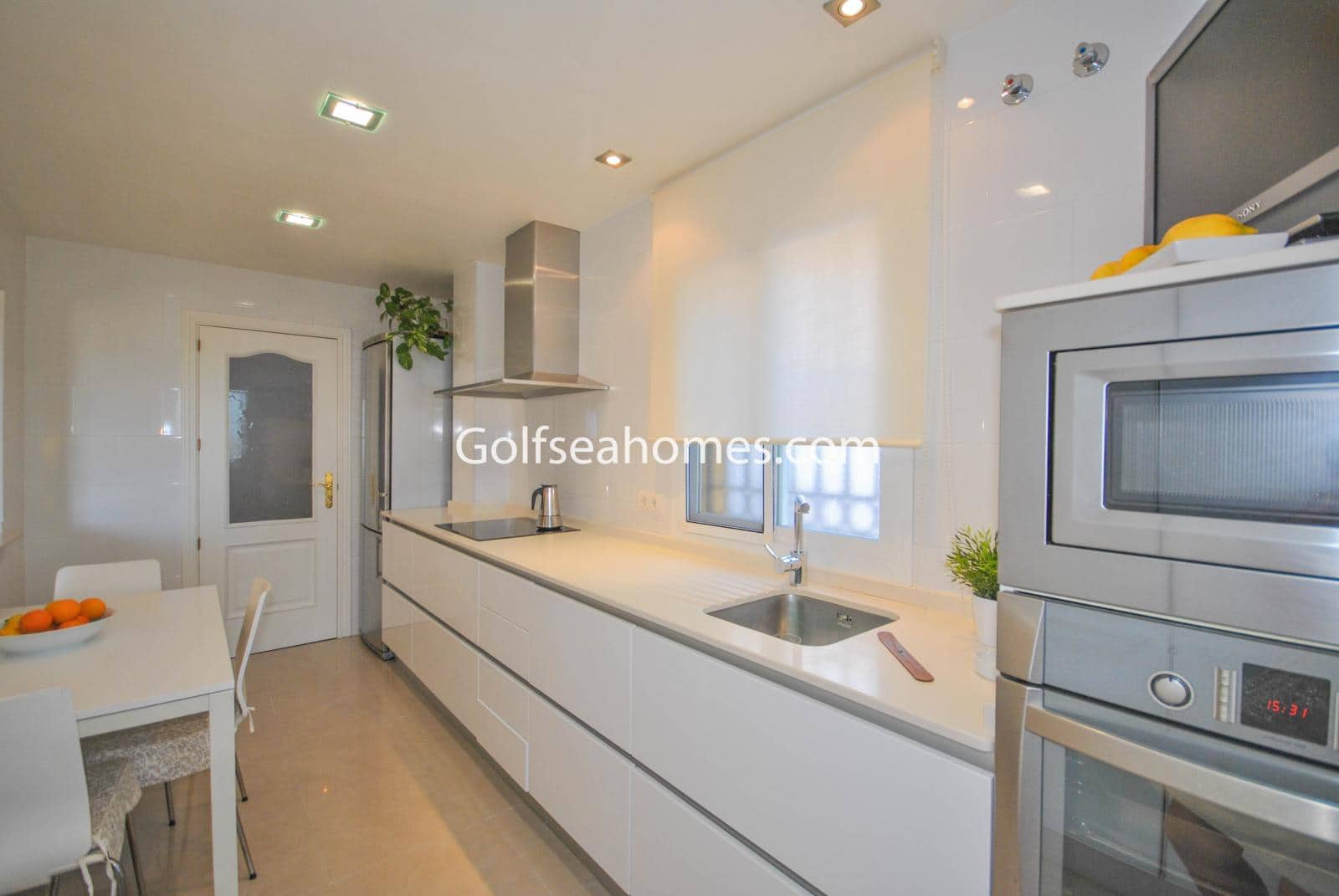 3 sovrum Lägenhet att hyra i Benalmadena med pool garage - 1 900 € (Ref: 5866607)