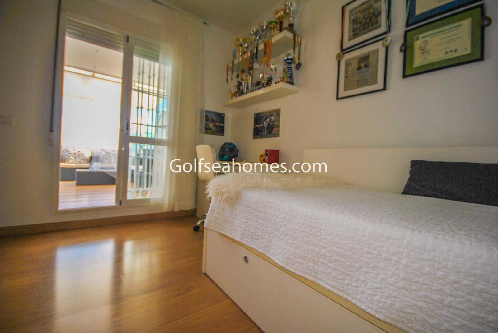 3 sovrum Lägenhet att hyra i Benalmadena med pool garage - 1 900 € (Ref: 5866607)