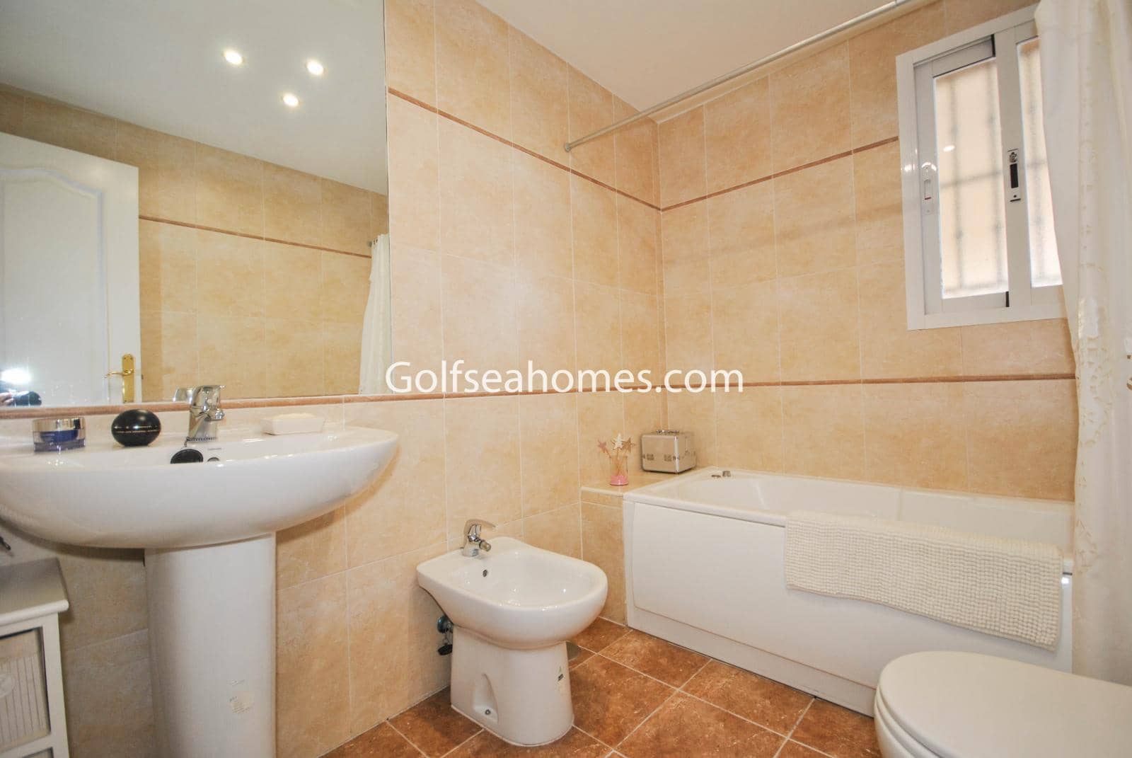 3 sovrum Lägenhet att hyra i Benalmadena med pool garage - 1 900 € (Ref: 5866607)