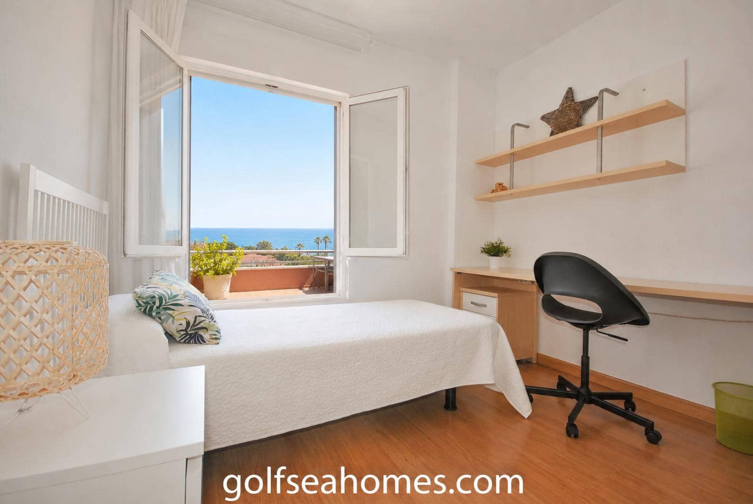 3 sovrum Lägenhet att hyra i Benalmadena med pool garage - 1 900 € (Ref: 5866607)
