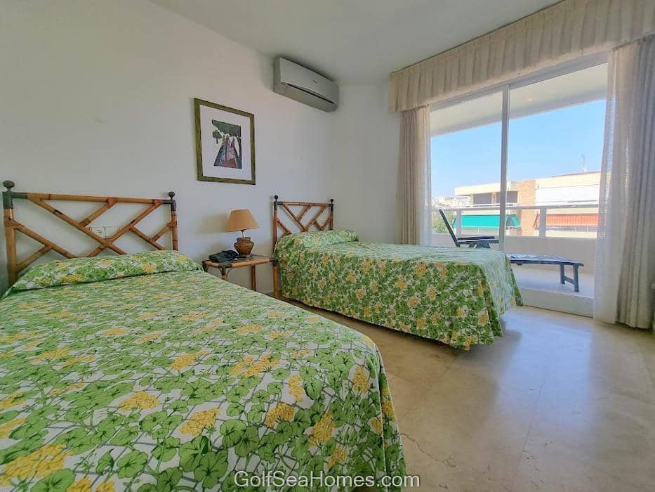 2 bedroom Flat for rent in Torremolinos with pool garage - € 1,400 (Ref: 6452667)