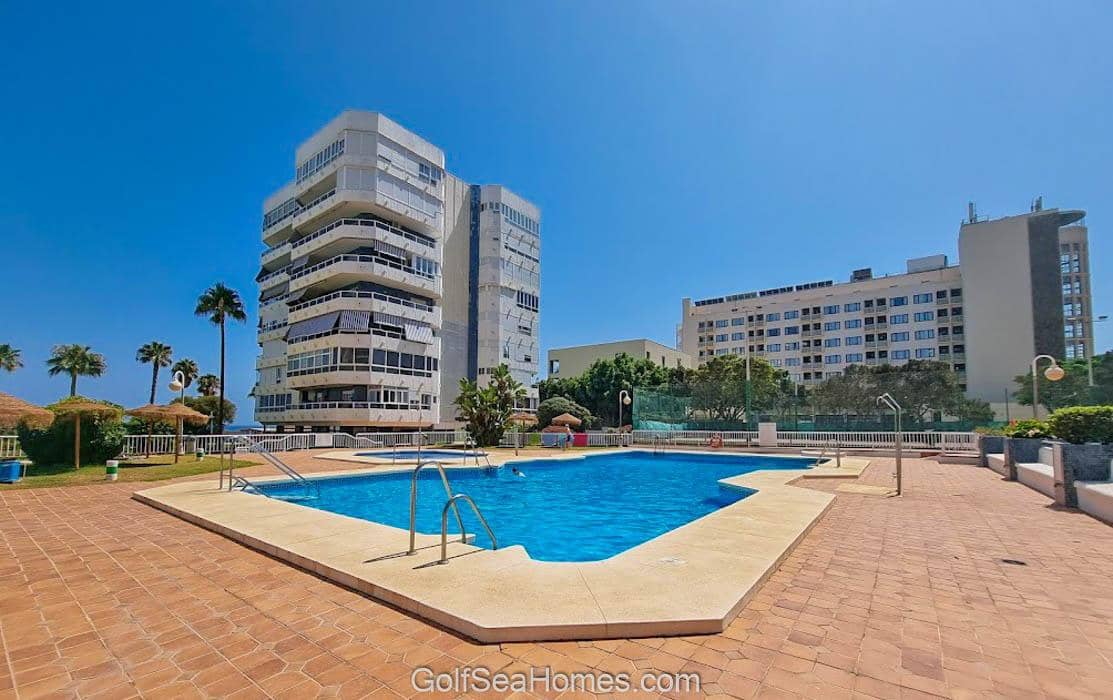 2 bedroom Flat for rent in Torremolinos with pool garage - € 1,400 (Ref: 6452667)