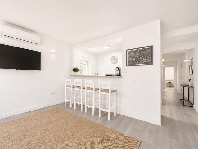 Piso de 3 habitaciones en Benalmádena en alquiler - 1.500 € (Ref: 6452668)