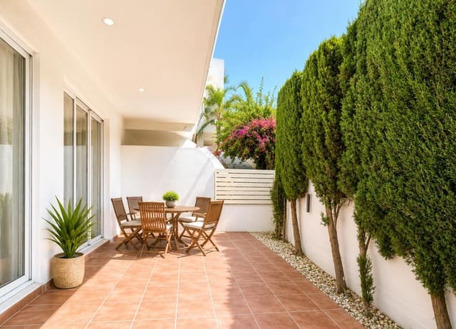 Piso de 3 habitaciones en Benalmádena en alquiler - 1.500 € (Ref: 6452668)