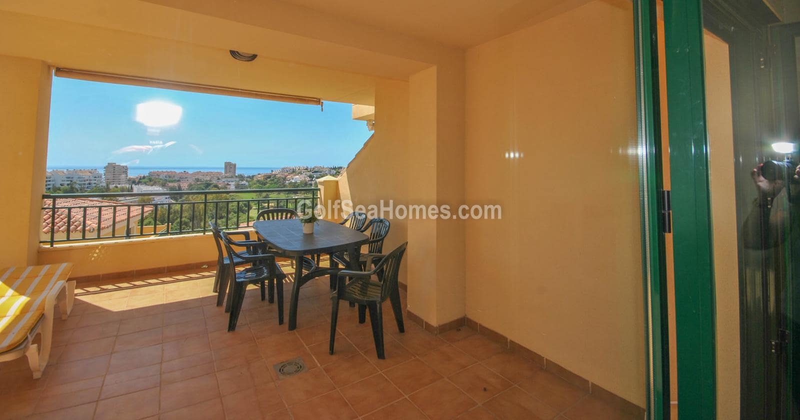 2 bedroom Flat for rent in Torrequebrada with pool garage - € 1,250 (Ref: 7844090)