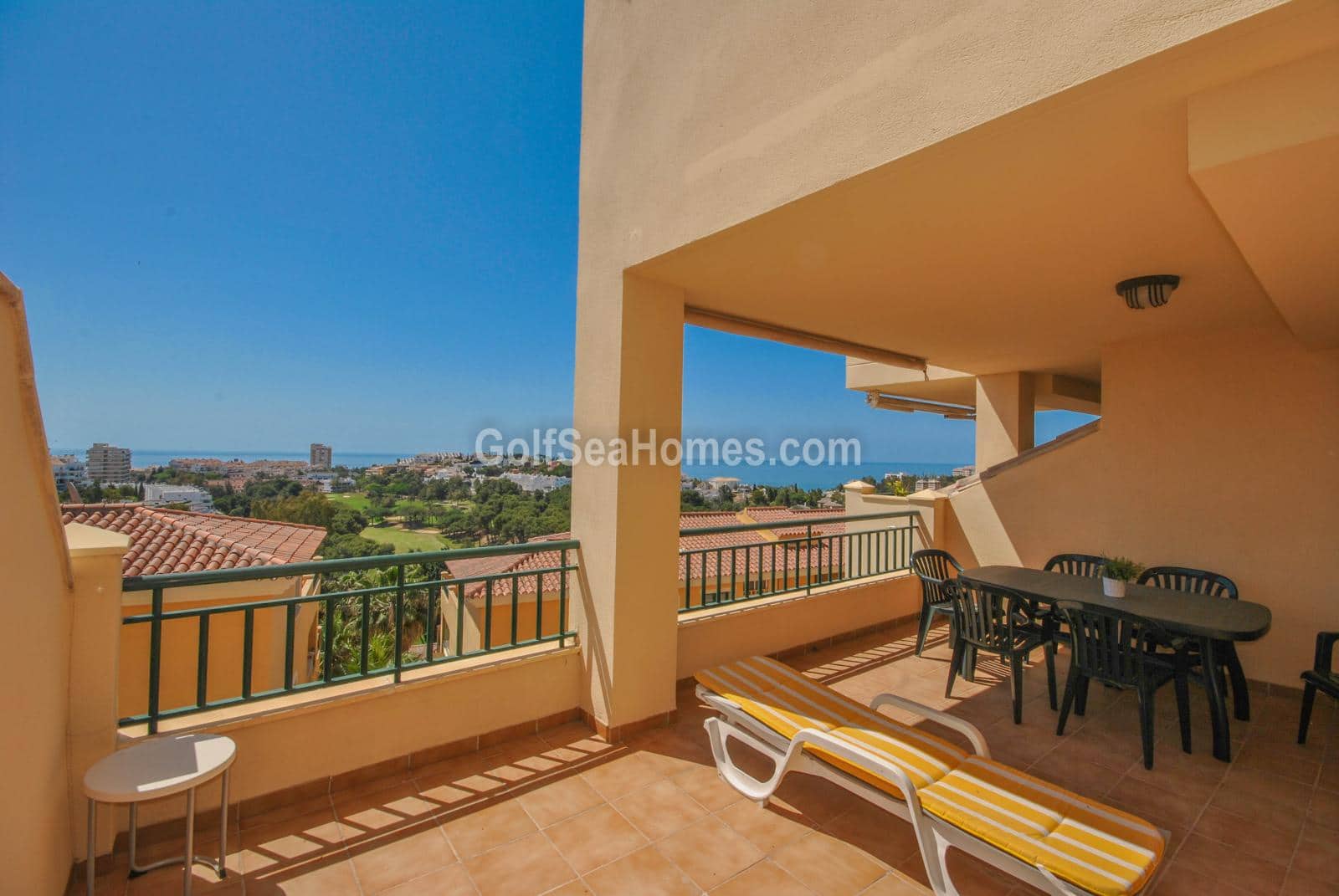 2 bedroom Flat for rent in Torrequebrada with pool garage - € 1,250 (Ref: 7844090)