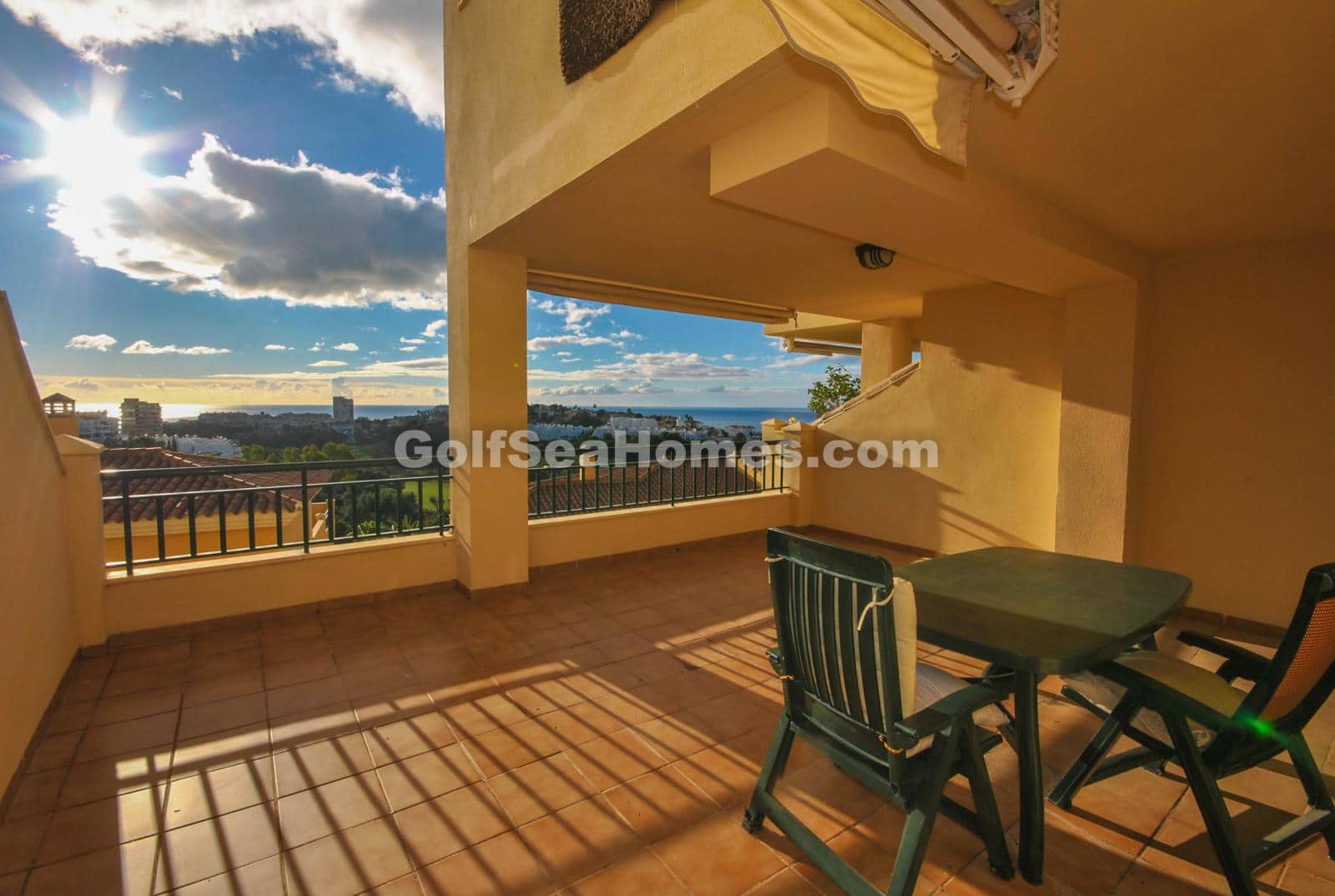 2 bedroom Flat for rent in Torrequebrada with pool garage - € 1,250 (Ref: 7844090)