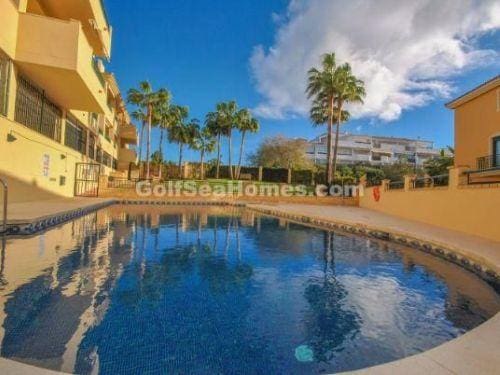 2 bedroom Flat for rent in Torrequebrada with pool garage - € 1,250 (Ref: 7844090)
