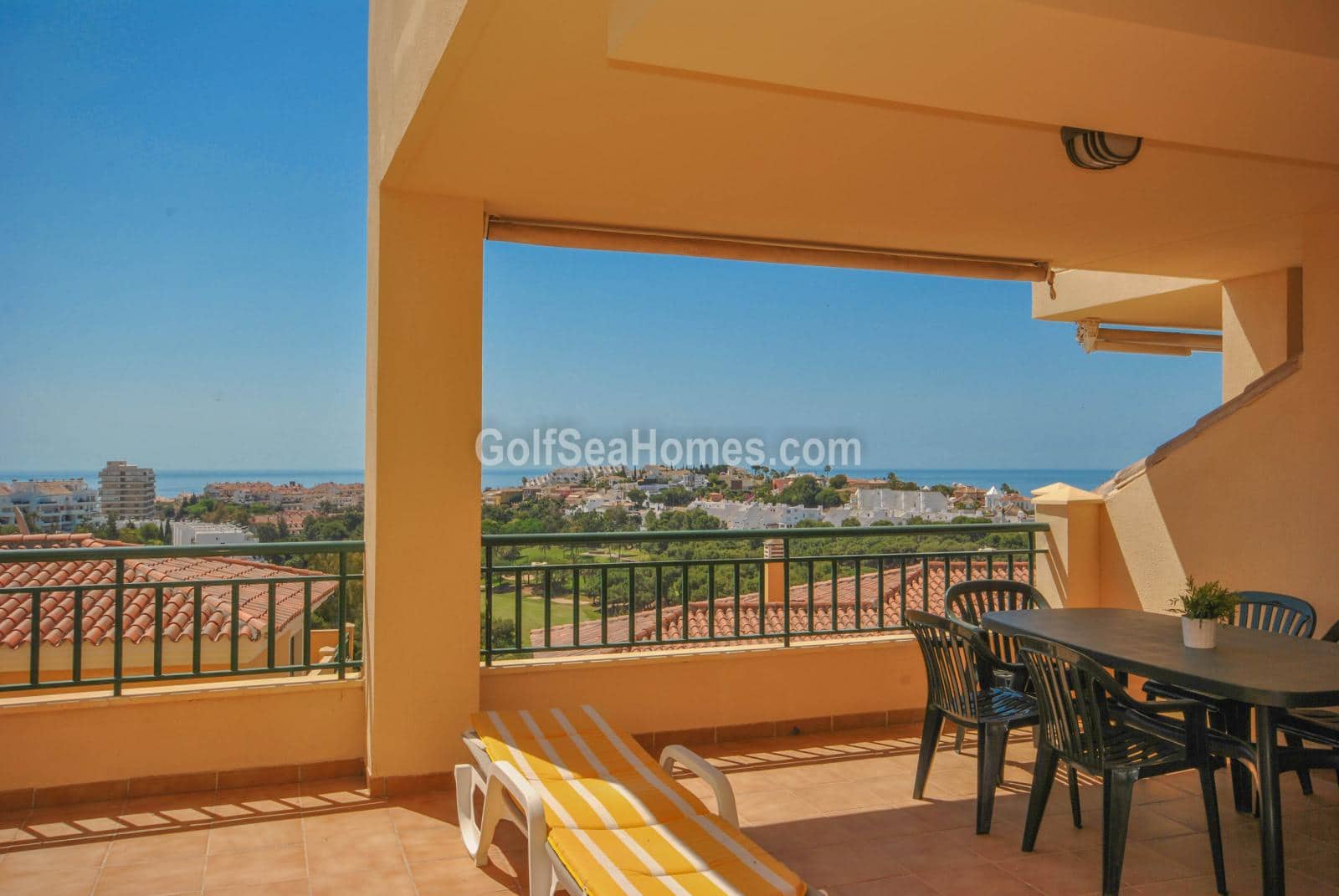 2 bedroom Flat for rent in Torrequebrada with pool garage - € 1,250 (Ref: 7844090)