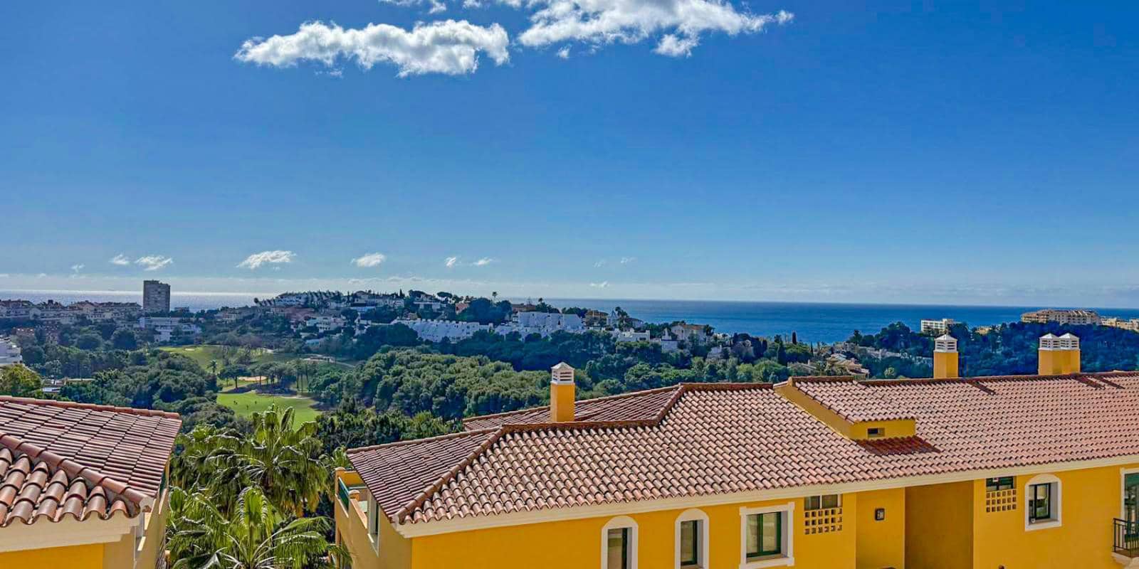 2 bedroom Flat for rent in Torrequebrada with pool garage - € 1,250 (Ref: 7844090)