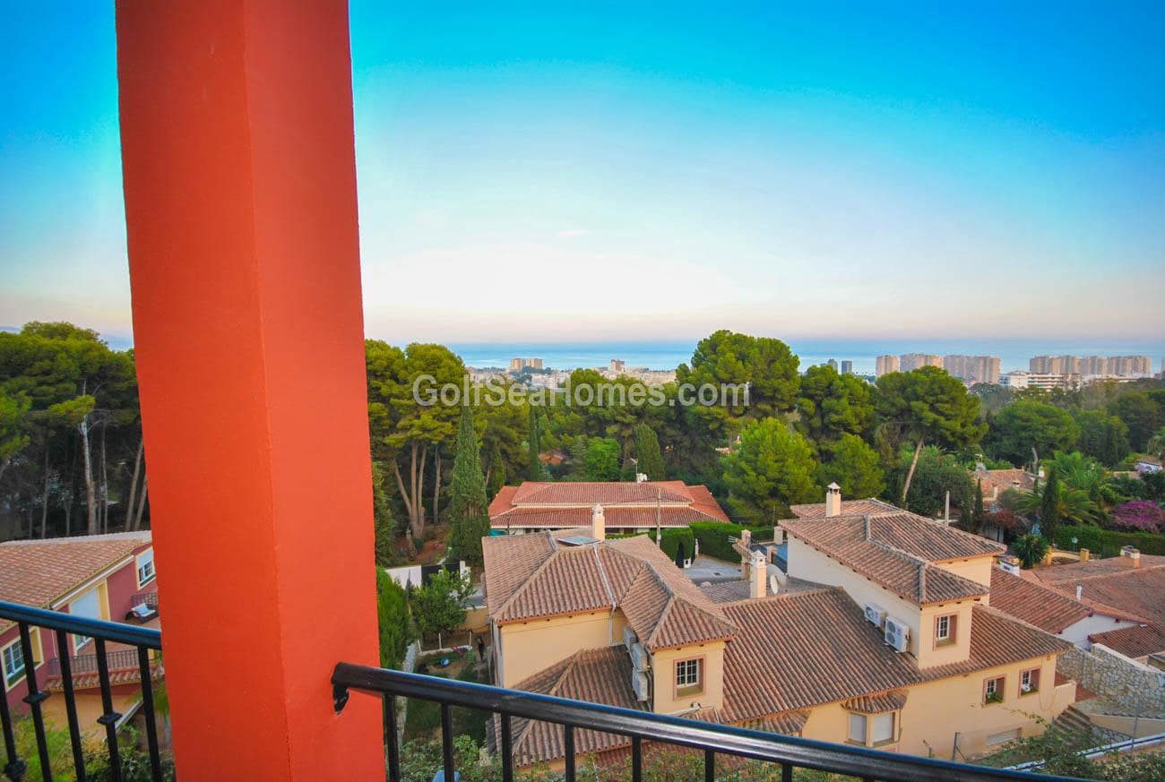 Chalet de 4 habitaciones en Torremolinos en venta con piscina garaje - 850.000 € (Ref: 8132898)