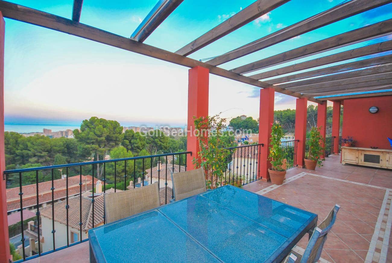 Chalet de 4 habitaciones en Torremolinos en venta con piscina garaje - 850.000 € (Ref: 8132898)