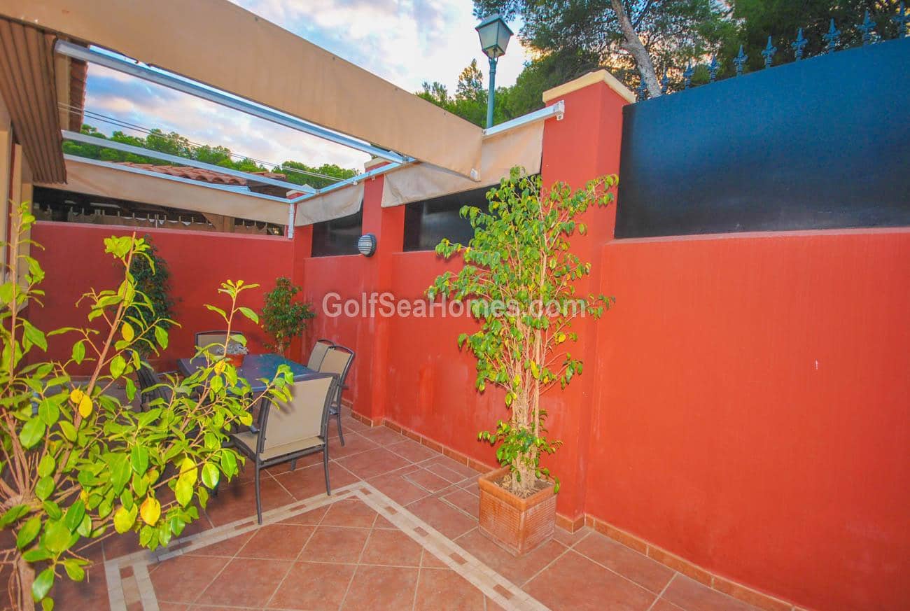 Chalet de 4 habitaciones en Torremolinos en venta con piscina garaje - 850.000 € (Ref: 8132898)