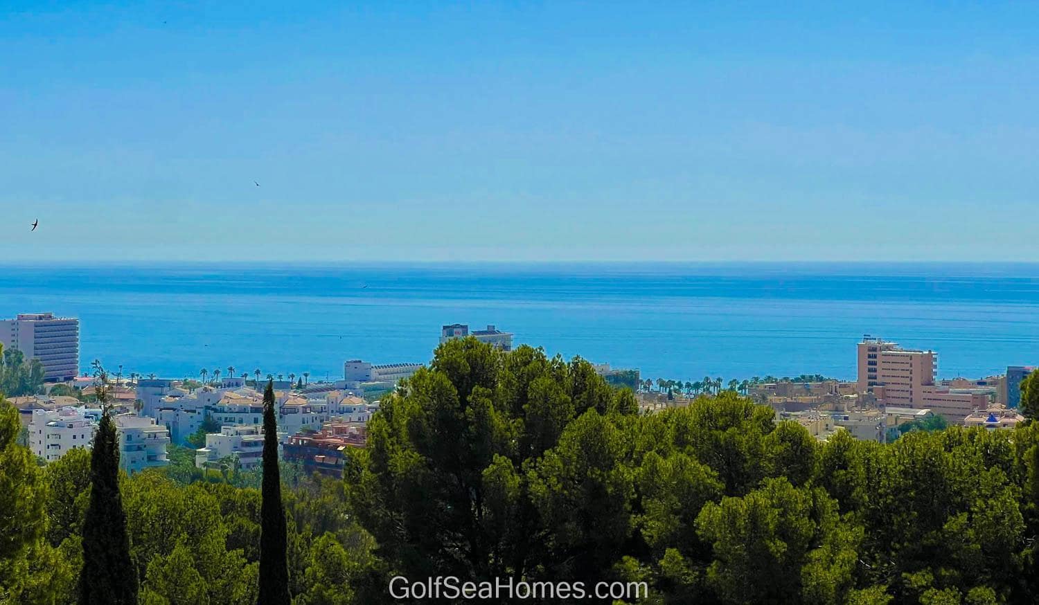 Chalet de 4 habitaciones en Torremolinos en venta con piscina garaje - 850.000 € (Ref: 8132898)