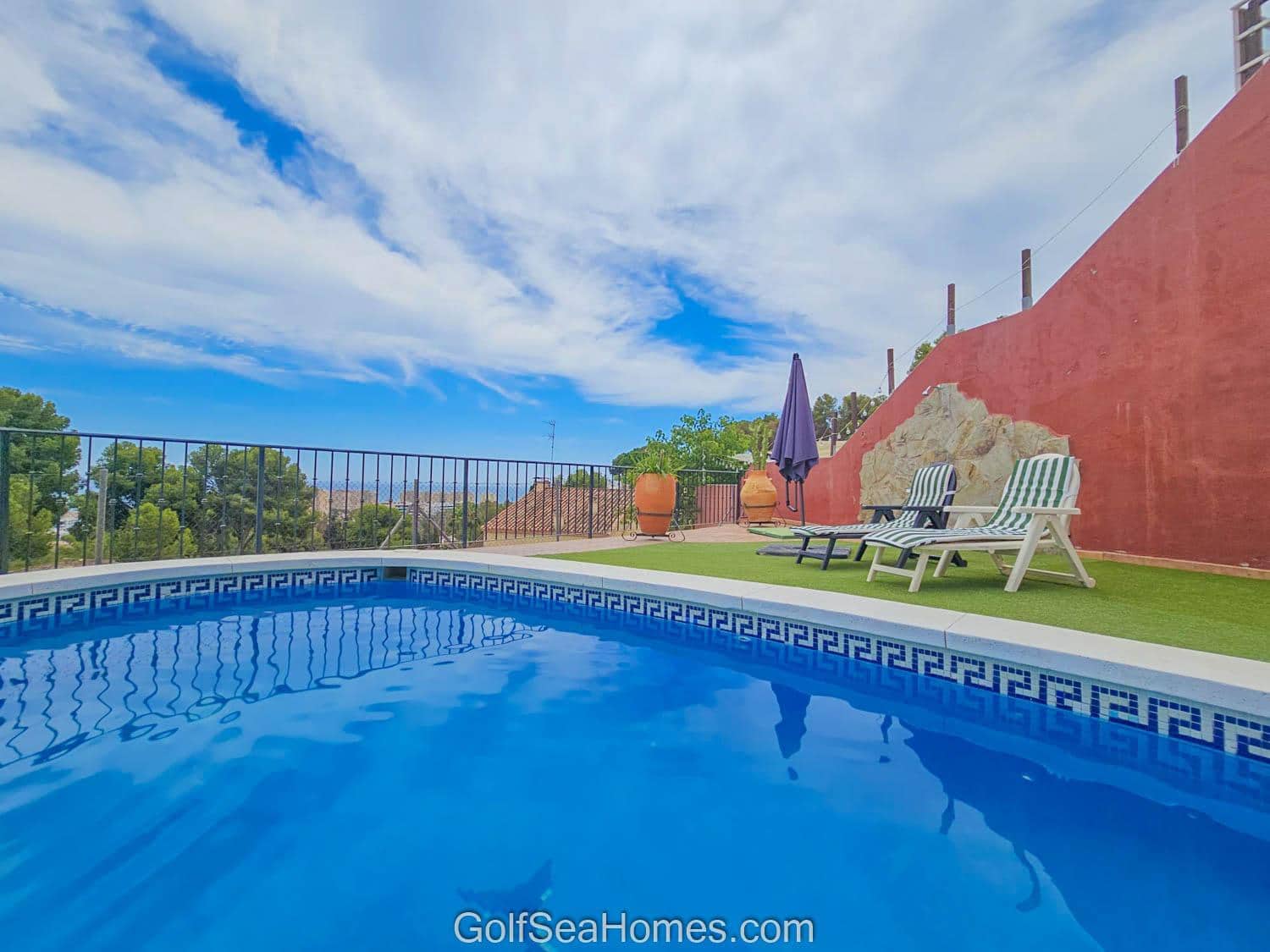Chalet de 4 habitaciones en Torremolinos en venta con piscina garaje - 850.000 € (Ref: 8132898)