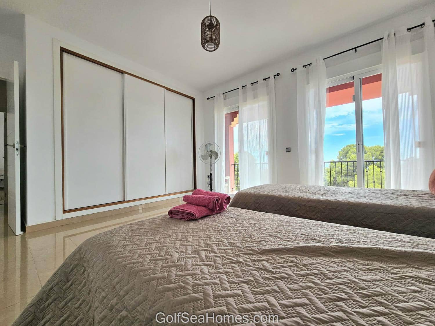 Chalet de 4 habitaciones en Torremolinos en venta con piscina garaje - 850.000 € (Ref: 8132898)