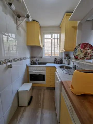 1 soveværelse Lejlighed til leje i El Higuerón, Fuengirola med garage - € 775 (Ref: 9058293)