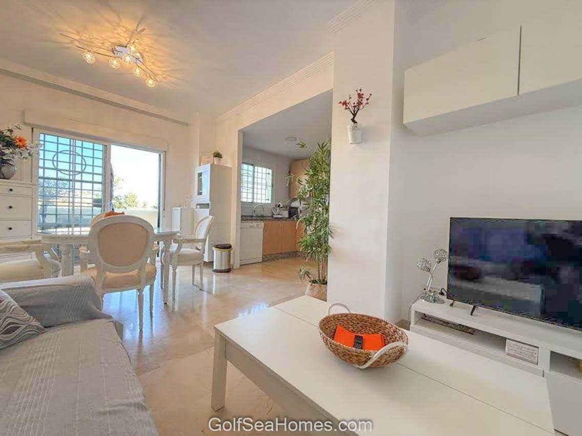 2 makuuhuone Asunto myytävänä paikassa Torrequebrada mukana uima-altaan 
autotalli - 379 000 € (Ref: 9283516)