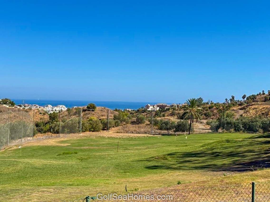 2 makuuhuone Asunto myytävänä paikassa Torrequebrada mukana uima-altaan 
autotalli - 379 000 € (Ref: 9283516)