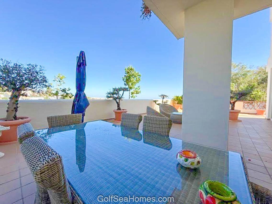 2 makuuhuone Asunto myytävänä paikassa Torrequebrada mukana uima-altaan 
autotalli - 379 000 € (Ref: 9283516)