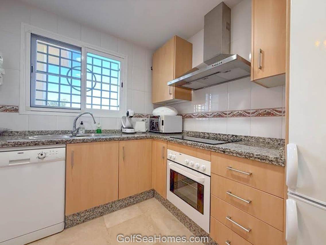 2 makuuhuone Asunto myytävänä paikassa Torrequebrada mukana uima-altaan 
autotalli - 379 000 € (Ref: 9283516)