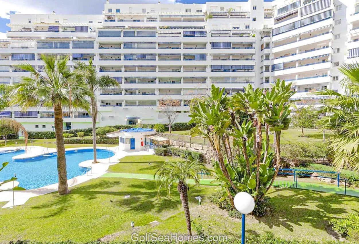 2 slaapkamer Flat te huur in Marbella met zwembad garage - € 1.600 (Ref: 9306413)