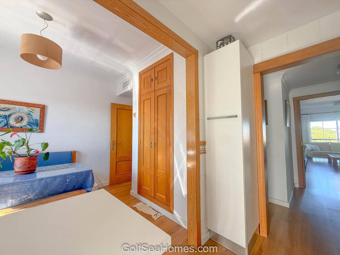 3 bedroom Flat for rent in Malaga city with pool garage - € 1,400 (Ref: 9374835)