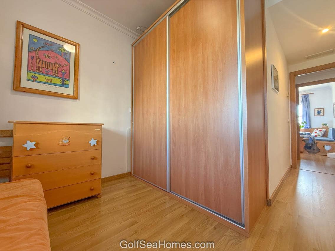 3 bedroom Flat for rent in Malaga city with pool garage - € 1,400 (Ref: 9374835)