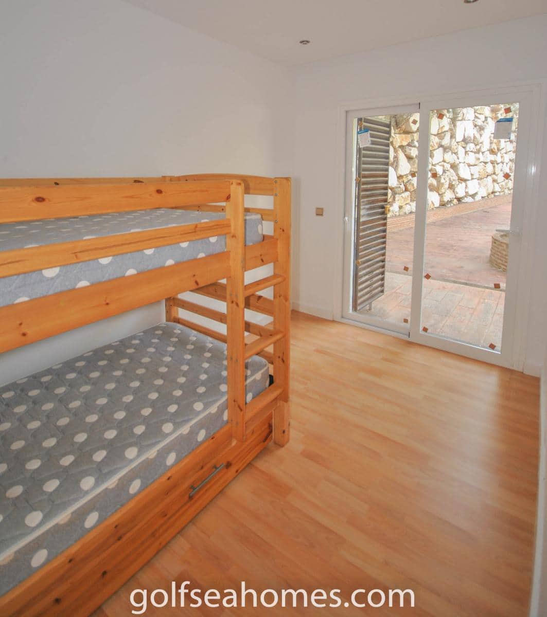 Chalet de 4 habitaciones en Benalmadena Costa en alquiler con piscina garaje - 3.500 € (Ref: 9478519)