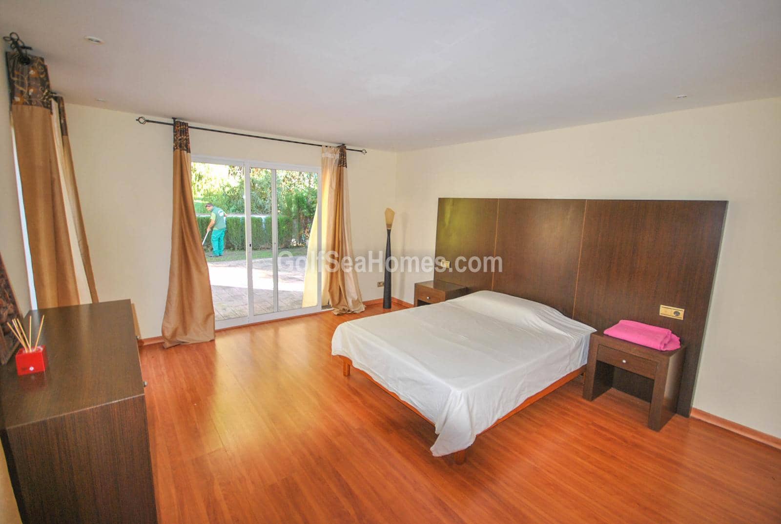 Chalet de 4 habitaciones en Benalmadena Costa en alquiler con piscina garaje - 3.500 € (Ref: 9478519)