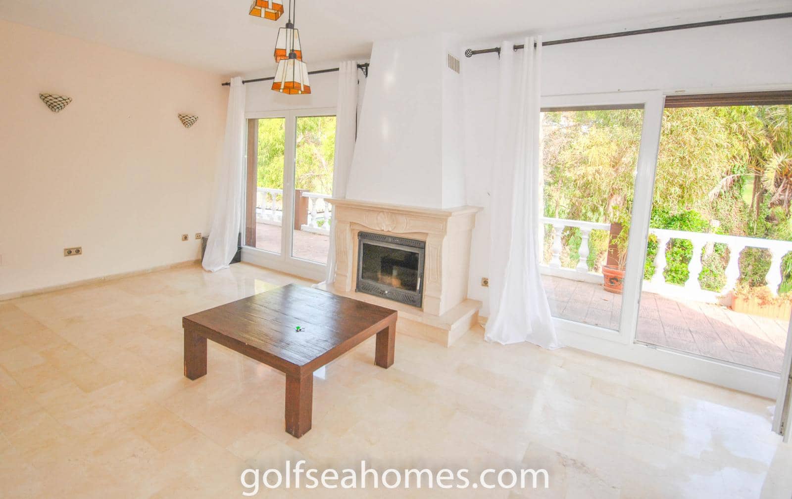 Chalet de 4 habitaciones en Benalmadena Costa en alquiler con piscina garaje - 3.500 € (Ref: 9478519)