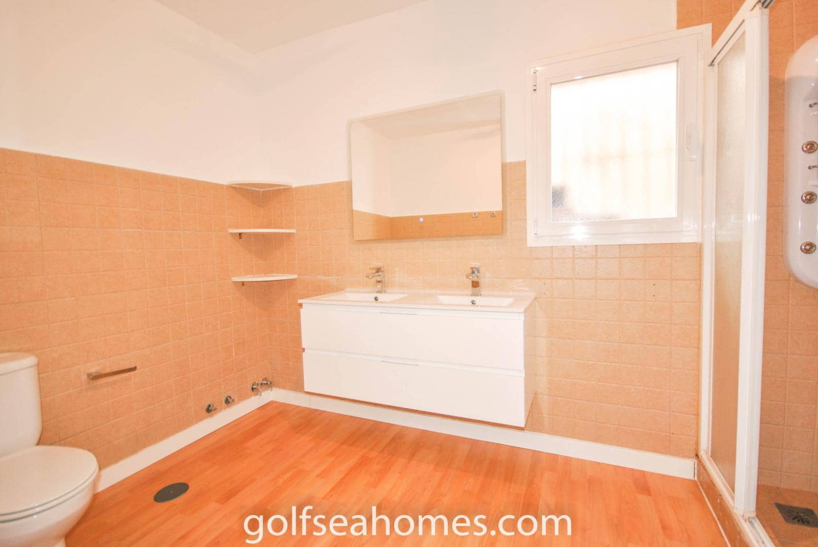 Chalet de 4 habitaciones en Benalmadena Costa en alquiler con piscina garaje - 3.500 € (Ref: 9478519)