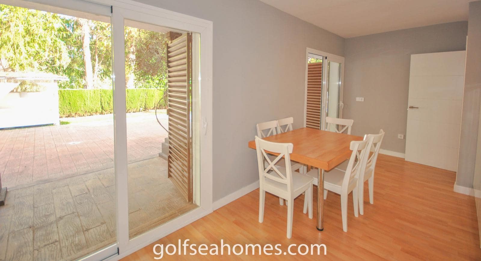 Chalet de 4 habitaciones en Benalmadena Costa en alquiler con piscina garaje - 3.500 € (Ref: 9478519)