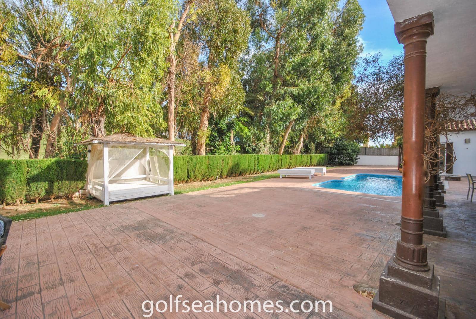 Chalet de 4 habitaciones en Benalmadena Costa en alquiler con piscina garaje - 3.500 € (Ref: 9478519)