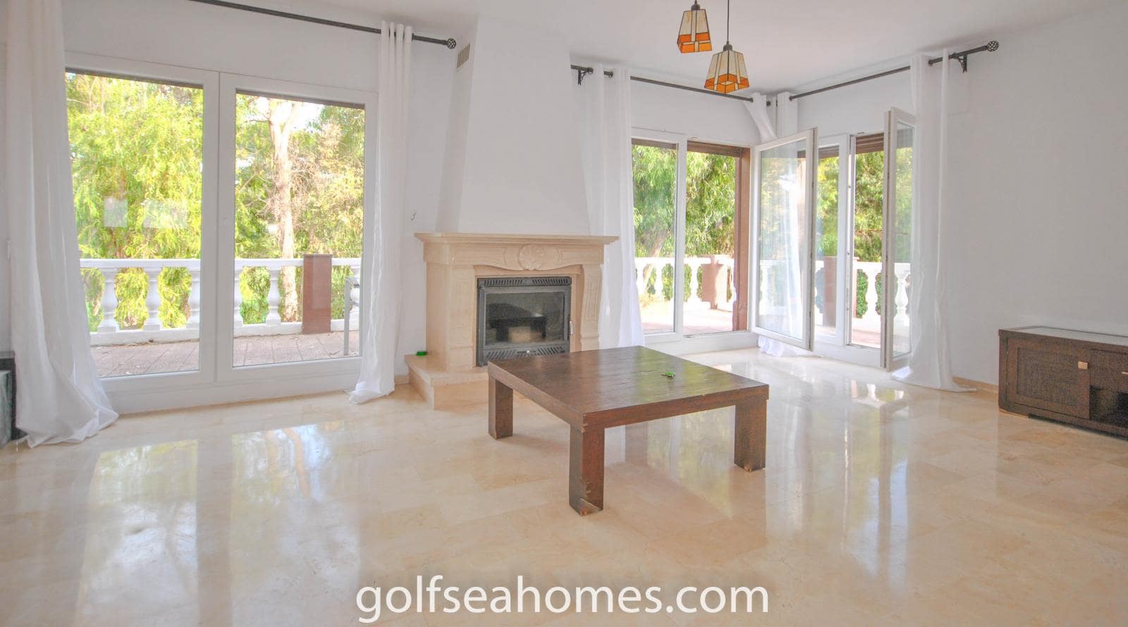 Chalet de 4 habitaciones en Benalmadena Costa en alquiler con piscina garaje - 3.500 € (Ref: 9478519)
