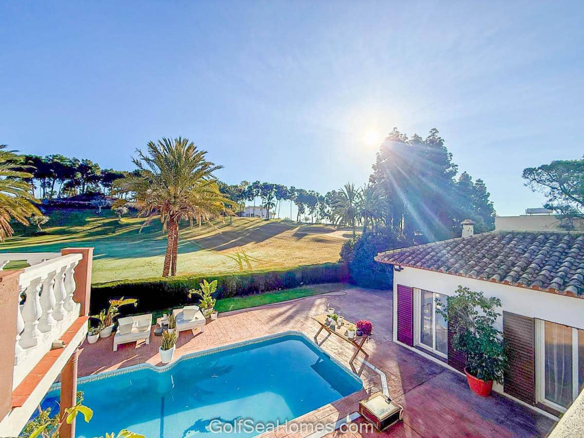 Chalet de 4 habitaciones en Benalmadena Costa en alquiler con piscina garaje - 3.500 € (Ref: 9478519)