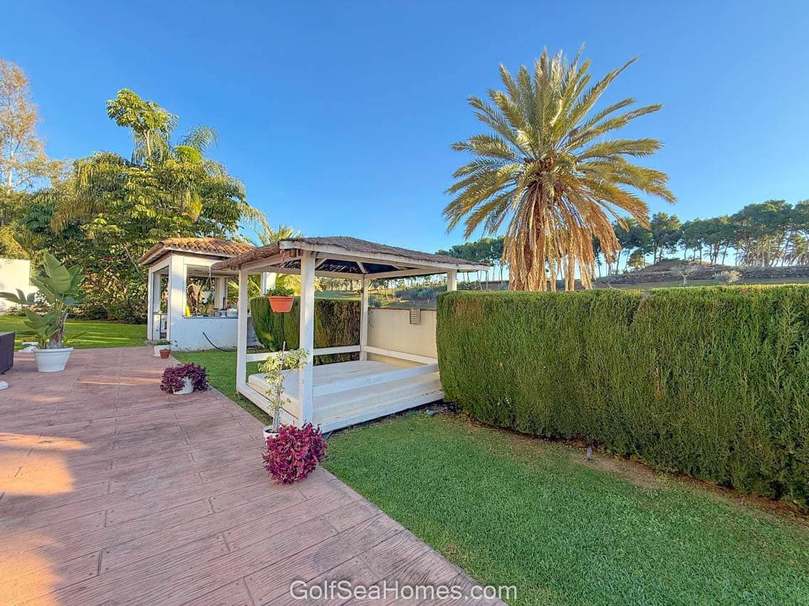 Chalet de 4 habitaciones en Benalmadena Costa en alquiler con piscina garaje - 3.500 € (Ref: 9478519)