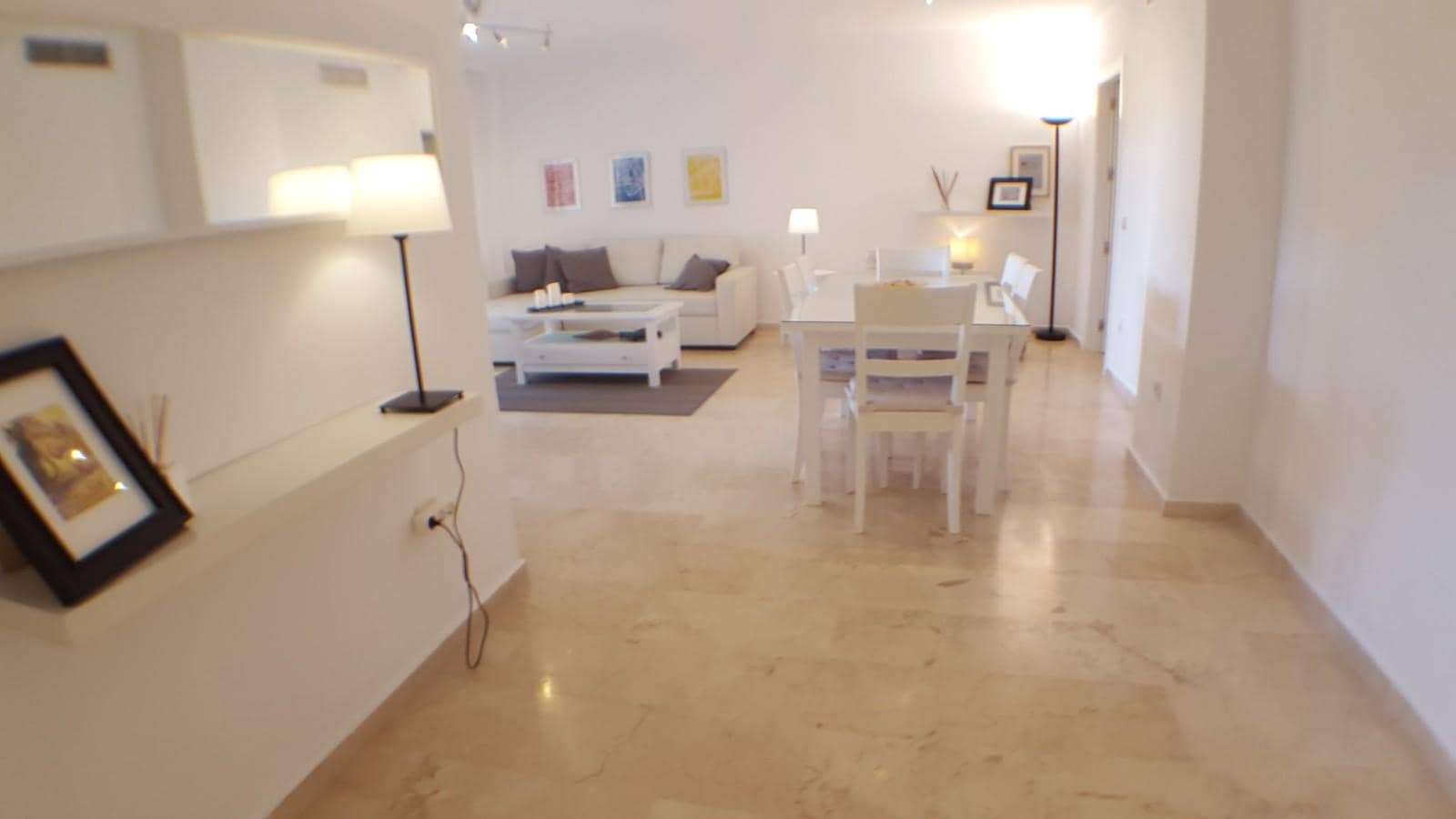 2 slaapkamer Flat te huur in Torrequebrada met zwembad garage - € 1.400 (Ref: 9506242)