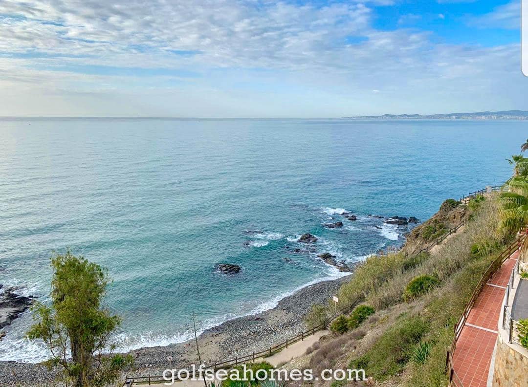 Piso de 3 habitaciones en Benalmadena Costa en alquiler con piscina garaje - 2.000 € (Ref: 9520510)