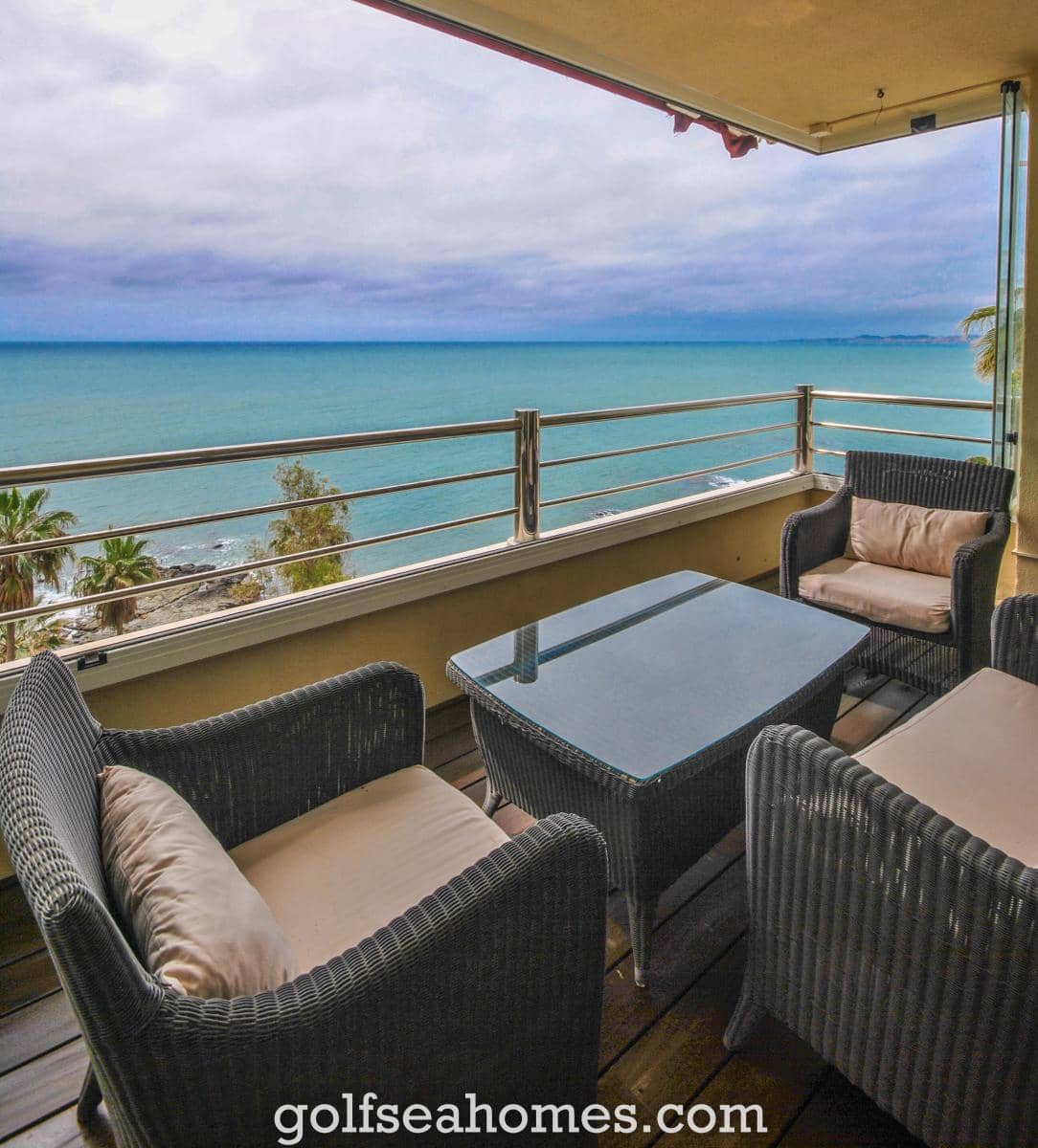 Piso de 3 habitaciones en Benalmadena Costa en alquiler con piscina garaje - 2.000 € (Ref: 9520510)