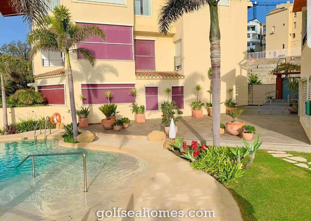 Piso de 3 habitaciones en Benalmadena Costa en alquiler con piscina garaje - 2.000 € (Ref: 9520510)