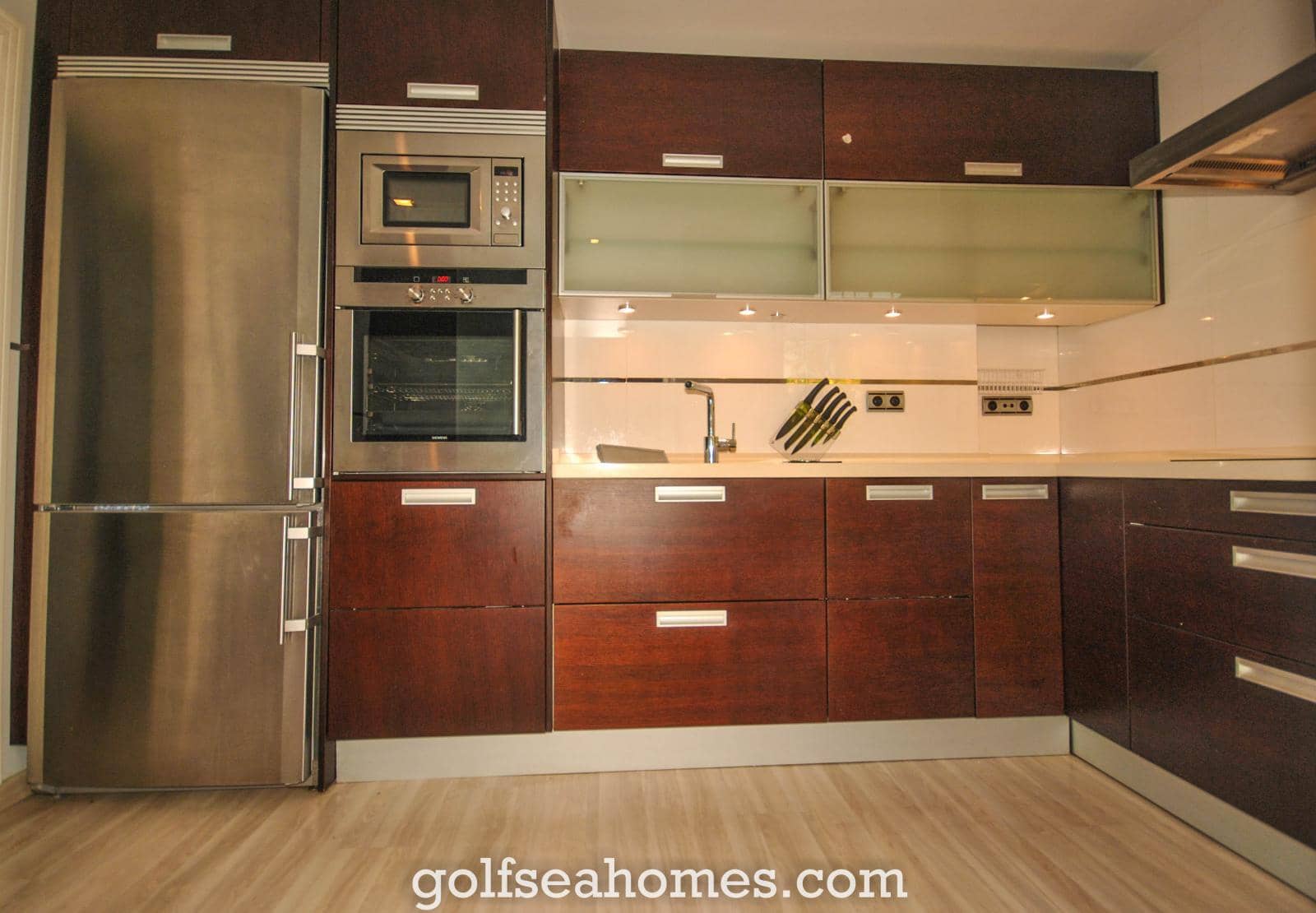 Piso de 3 habitaciones en Benalmadena Costa en alquiler con piscina garaje - 2.000 € (Ref: 9520510)